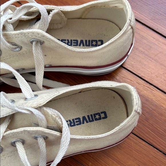 Cream/beige converse - Picture 8 of 8